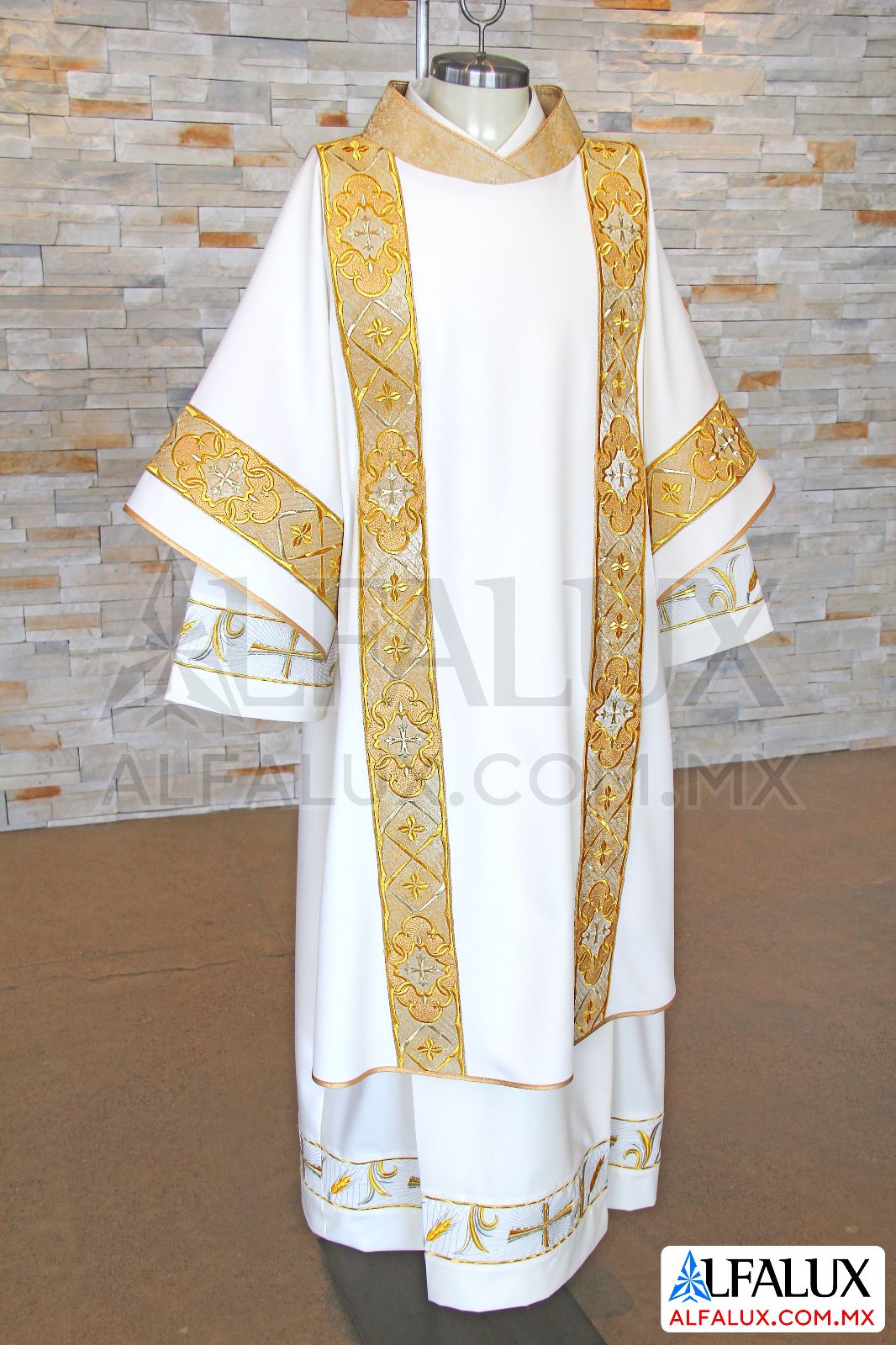 02 ROYAL Alfalux Dalmatica Blanco Doble Raya Mangas Brocado 213 (16)